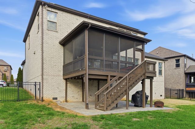 5177 Mountainbrook Cir, Hermitage, TN 37076