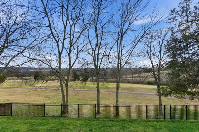 5177 Mountainbrook Cir, Hermitage, TN 37076