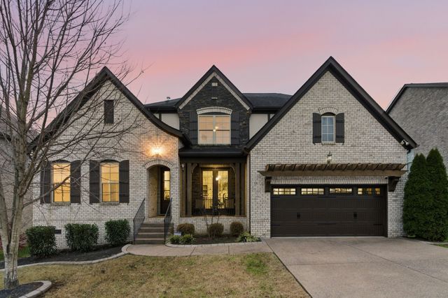 5177 Mountainbrook Cir, Hermitage, TN 37076