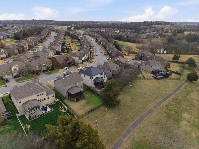 5177 Mountainbrook Cir, Hermitage, TN 37076