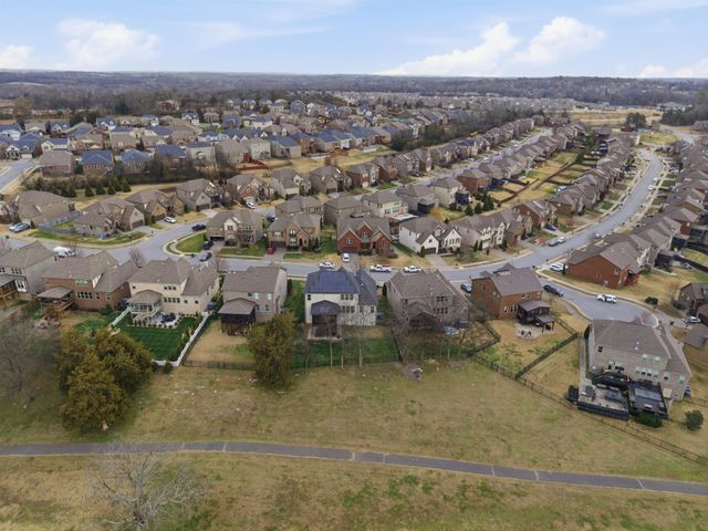 5177 Mountainbrook Cir, Hermitage, TN 37076