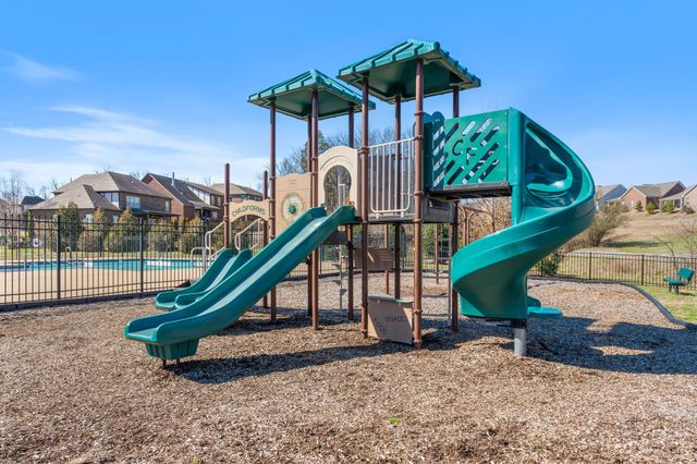 5177 Mountainbrook Cir, Hermitage, TN 37076