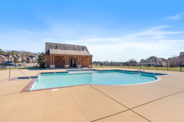5177 Mountainbrook Cir, Hermitage, TN 37076