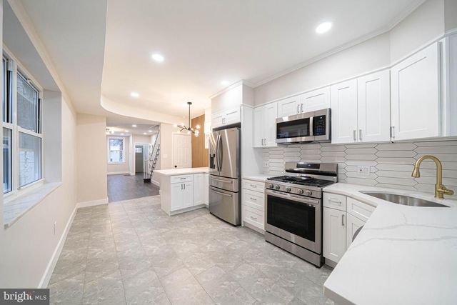 1226 S 6TH ST, Philadelphia, PA 19147