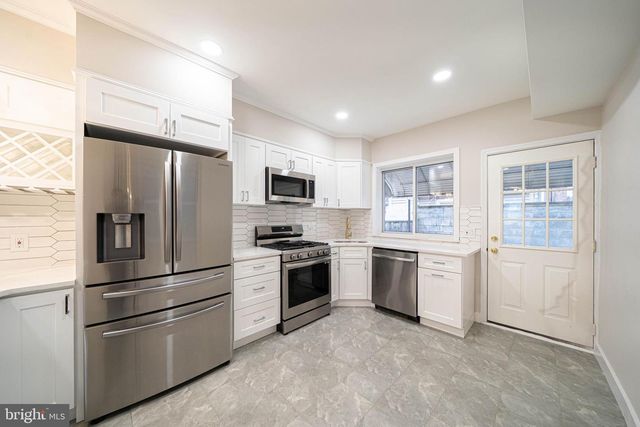 1226 S 6TH ST, Philadelphia, PA 19147