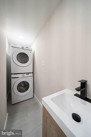 1226 S 6TH ST, Philadelphia, PA 19147