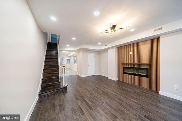 1226 S 6TH ST, Philadelphia, PA 19147