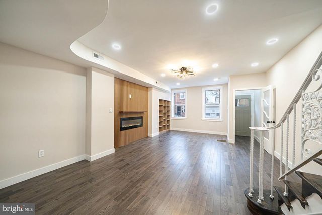 1226 S 6TH ST, Philadelphia, PA 19147