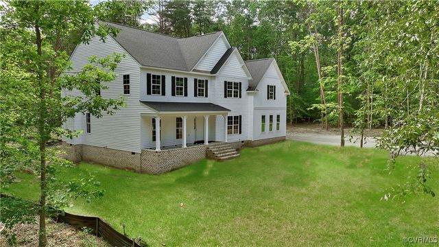 2935 Royal Virginia Ct, Louisa, VA 23093