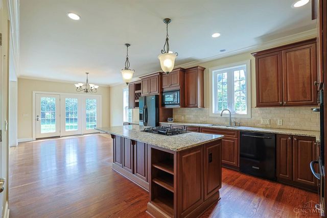 7919 Mitchell Farm Lane, Montgomery, OH 45242