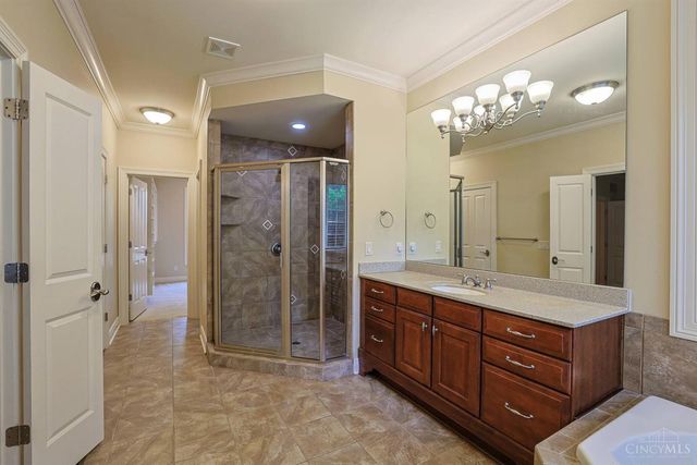 7919 Mitchell Farm Lane, Montgomery, OH 45242