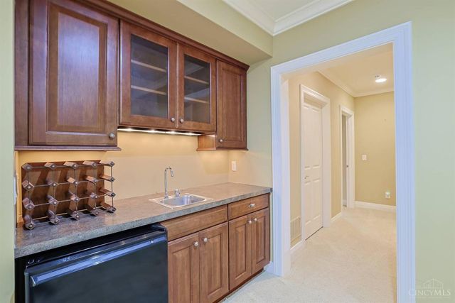 7919 Mitchell Farm Lane, Montgomery, OH 45242