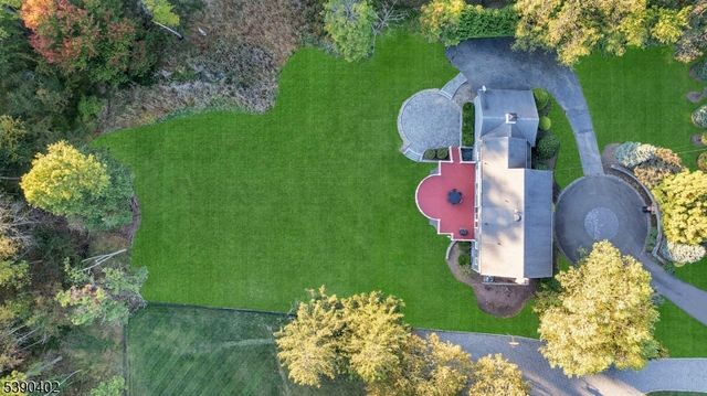 6 E Greenbrook Rd, North Caldwell Boro, NJ 07006