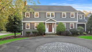 6 E Greenbrook Rd, North Caldwell Boro, NJ 07006