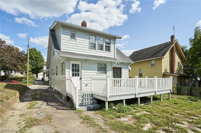 2154 12th Street SW, Akron, OH 44314