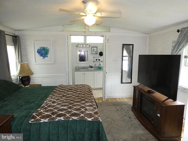 36 DALLAS DR, Grantville, PA 17028