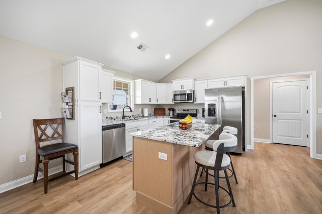 450 Wyldwood Way, Berea, KY 40403