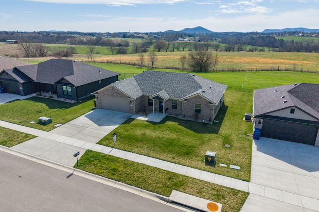 450 Wyldwood Way, Berea, KY 40403