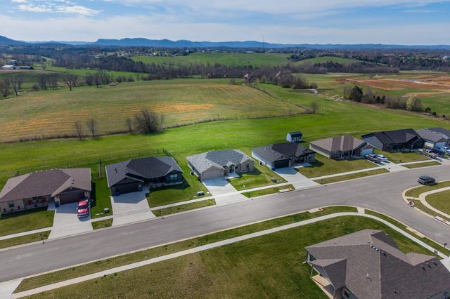 450 Wyldwood Way, Berea, KY 40403