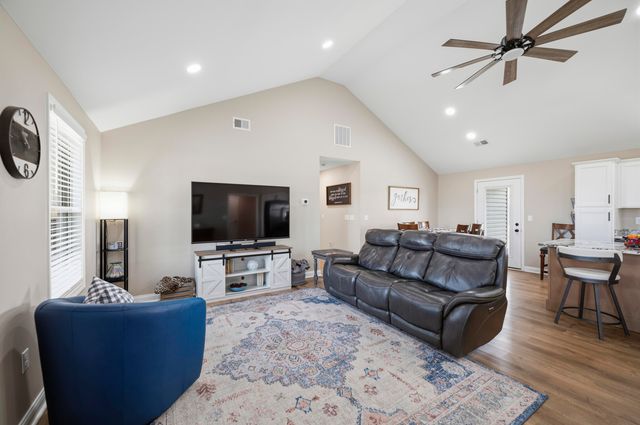 450 Wyldwood Way, Berea, KY 40403