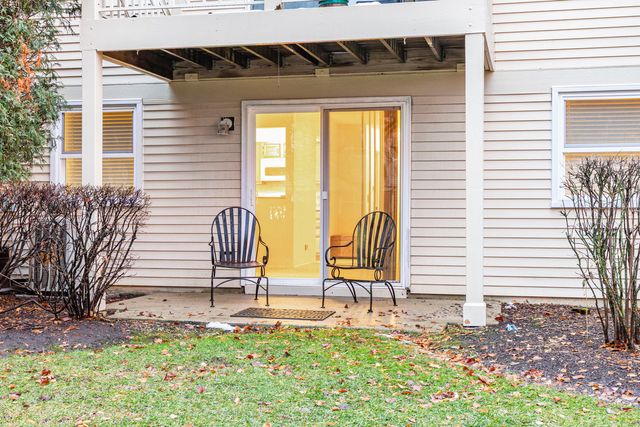 304 Glasgow Lane X1, Schaumburg, IL 60194