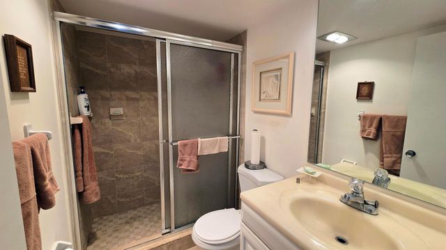 575 Oaks Lane 509, Pompano Beach, FL 33069