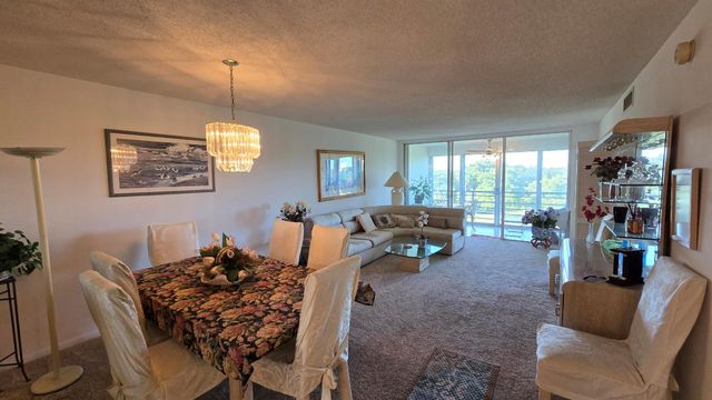 575 Oaks Lane 509, Pompano Beach, FL 33069