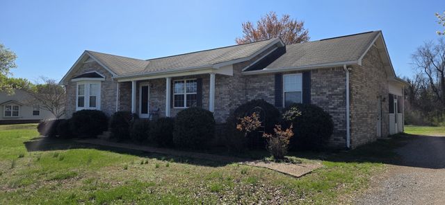 2004 Cody Dr, Lebanon, TN 37087