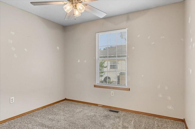 2916 W Chestnut Street, Springfield, MO 65803