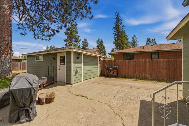 6808 N Stevens St, Spokane, WA 99208