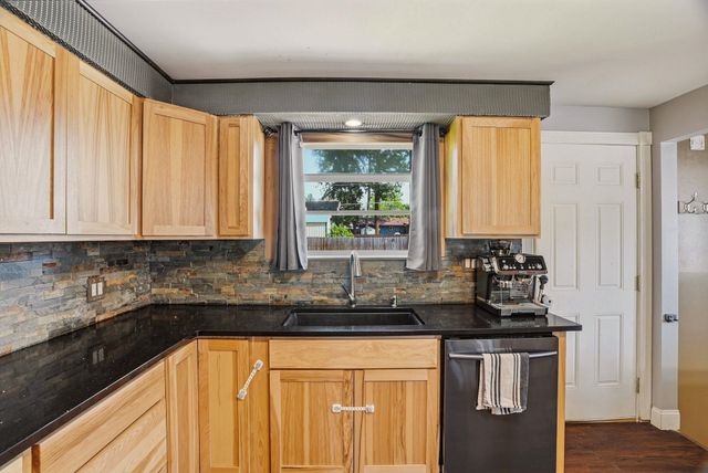6808 N Stevens St, Spokane, WA 99208