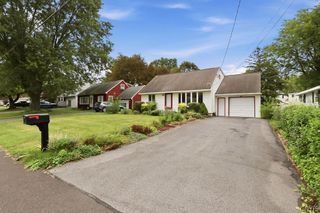 109 Manor Drive, Manlius, NY 13057