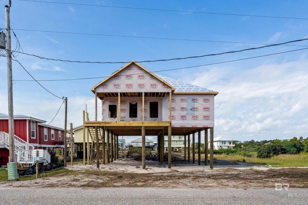 479 E Buchanan Court, Gulf Shores, AL 36542