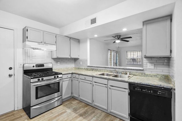 385 Bermuda Drive SE, Rio Rancho, NM 87124
