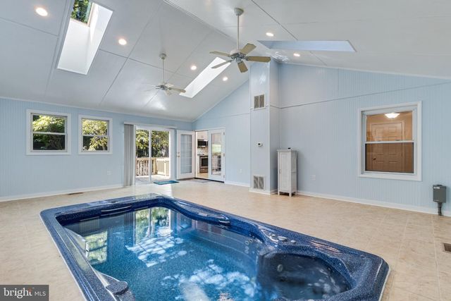 1341 CALVERT BEACH RD, Saint Leonard, MD 20685