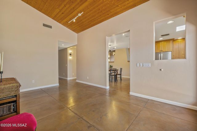 2202 N Conestoga Avenue, Tucson, AZ 85749