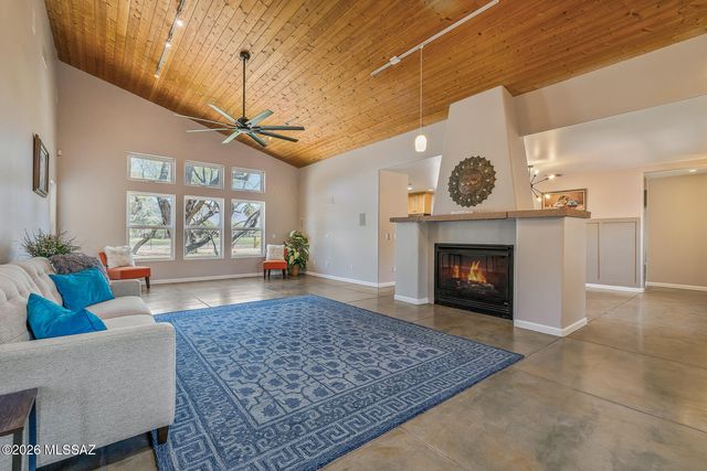 2202 N Conestoga Avenue, Tucson, AZ 85749