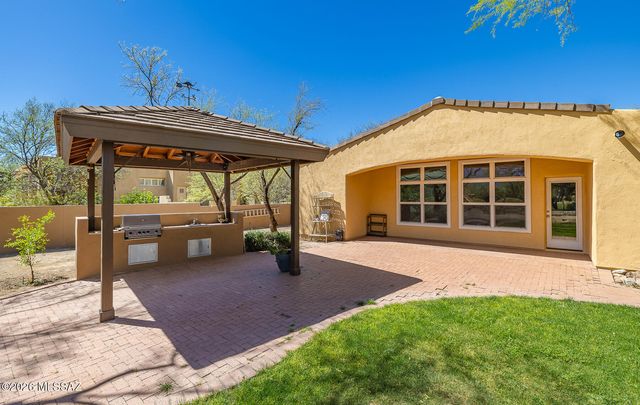 2202 N Conestoga Avenue, Tucson, AZ 85749