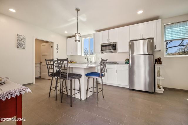 2202 N Conestoga Avenue, Tucson, AZ 85749