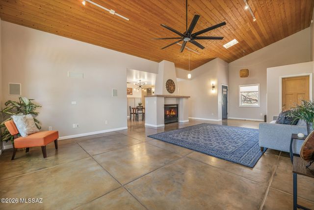 2202 N Conestoga Avenue, Tucson, AZ 85749