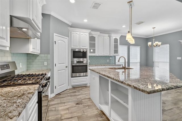 6541 Paddington Dr, Corpus Christi, TX 78414