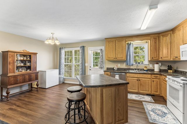 15 Aspen Hills Dr, Fayetteville, TN 37334