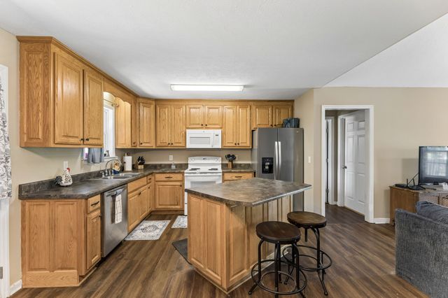 15 Aspen Hills Dr, Fayetteville, TN 37334