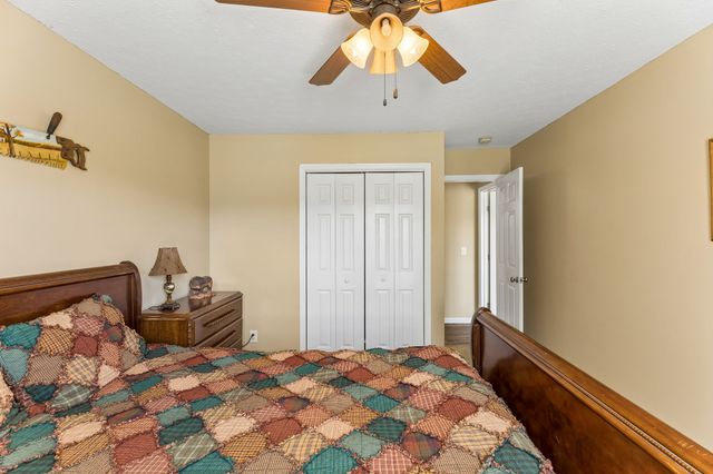 15 Aspen Hills Dr, Fayetteville, TN 37334