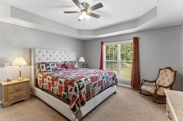 15 Aspen Hills Dr, Fayetteville, TN 37334