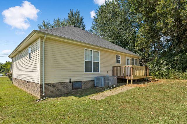 15 Aspen Hills Dr, Fayetteville, TN 37334