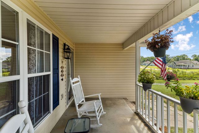 15 Aspen Hills Dr, Fayetteville, TN 37334
