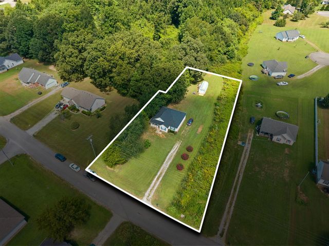 15 Aspen Hills Dr, Fayetteville, TN 37334