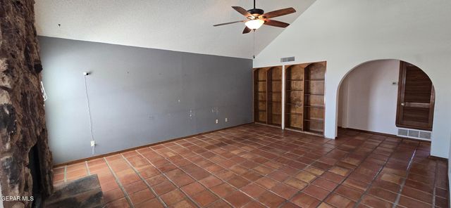 6224 LLANO LIBRE Way, El Paso, TX 79912