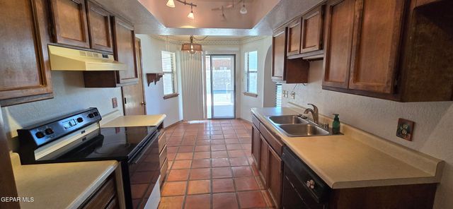 6224 LLANO LIBRE Way, El Paso, TX 79912